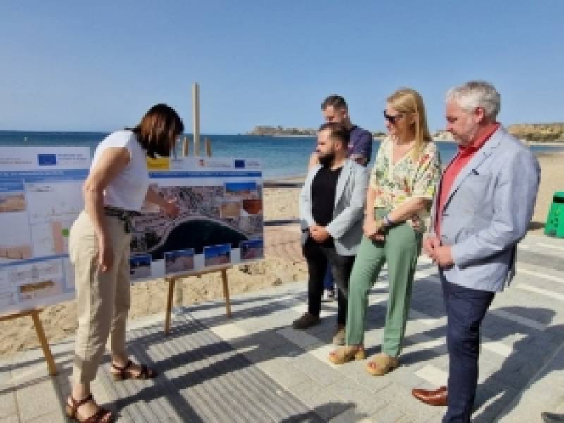 The new Paseo del Alamillo in the Puerto de Mazarron opens to the public