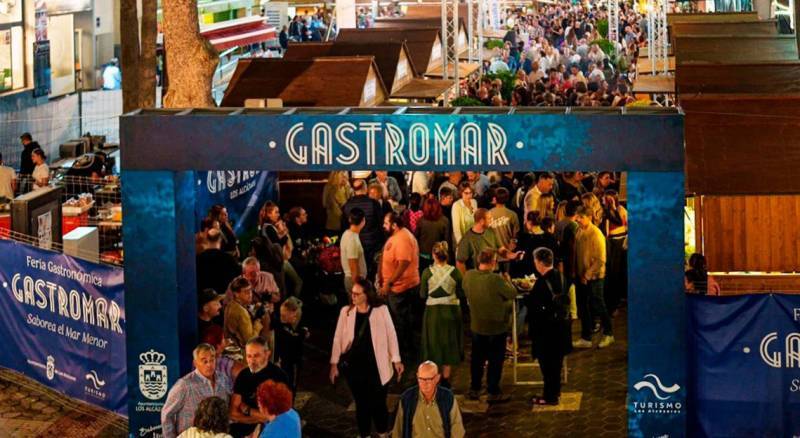 October 2 to 24 Annual fiestas in Los Alcázares